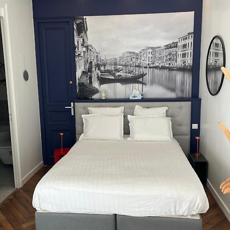 Chambre Dans Hotel Particulier 18E Siecle Hyper Centre La Rochelle ลาโรแชล ภายนอก รูปภาพ