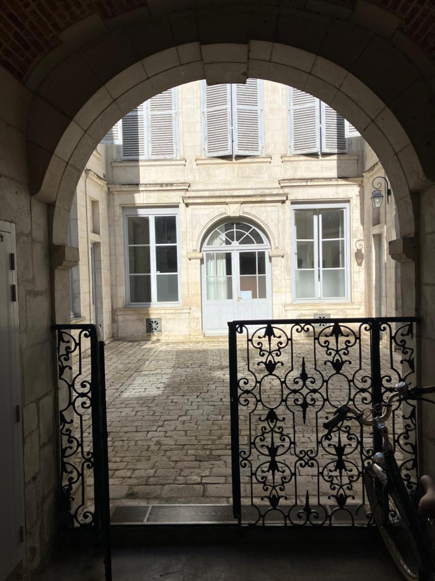 Chambre Dans Hotel Particulier 18E Siecle Hyper Centre La Rochelle ลาโรแชล ภายนอก รูปภาพ