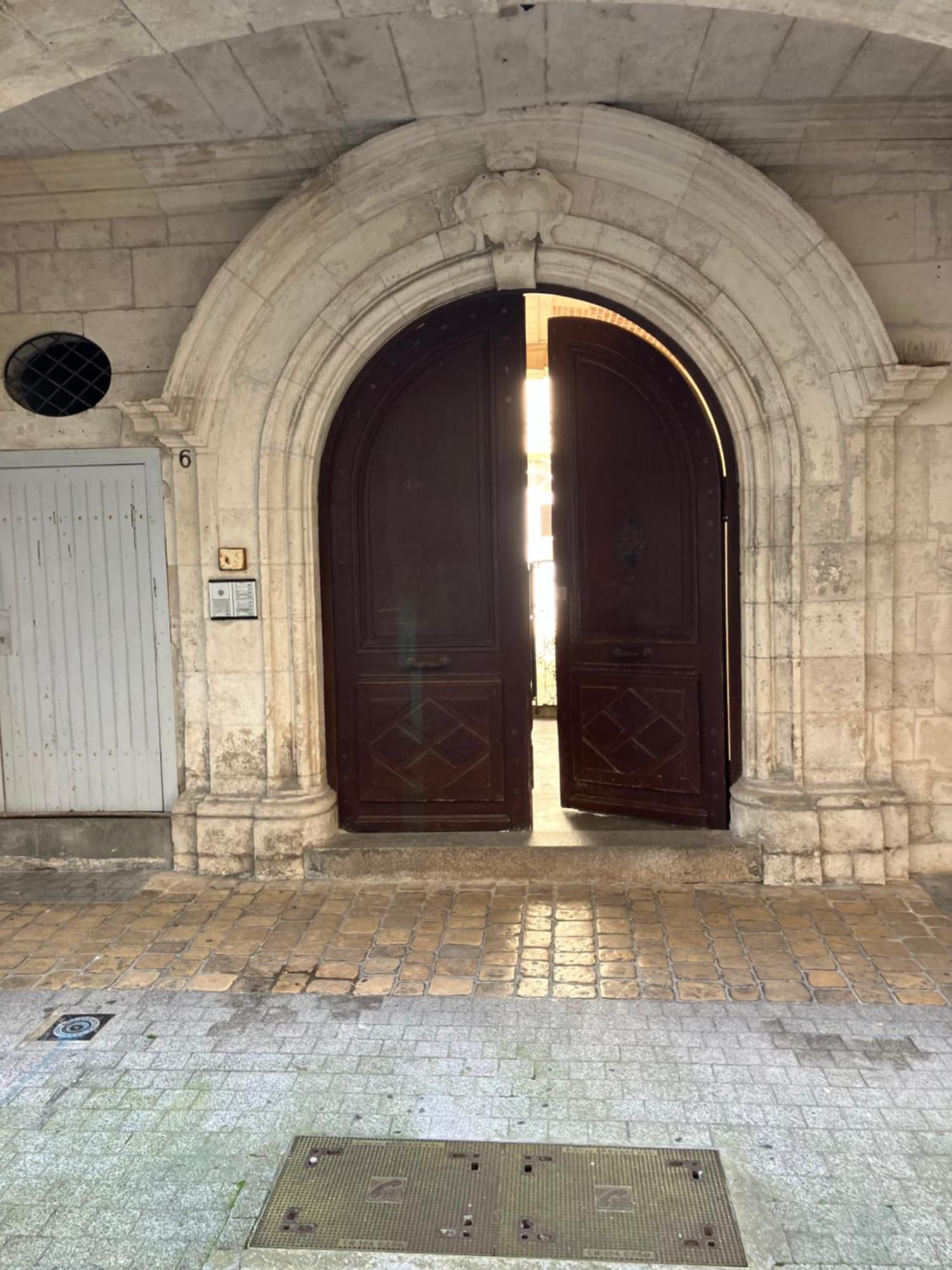 Chambre Dans Hotel Particulier 18E Siecle Hyper Centre La Rochelle ลาโรแชล ภายนอก รูปภาพ